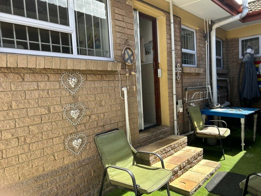 4 Bedroom Property for Sale in Azalea Park Eastern Cape